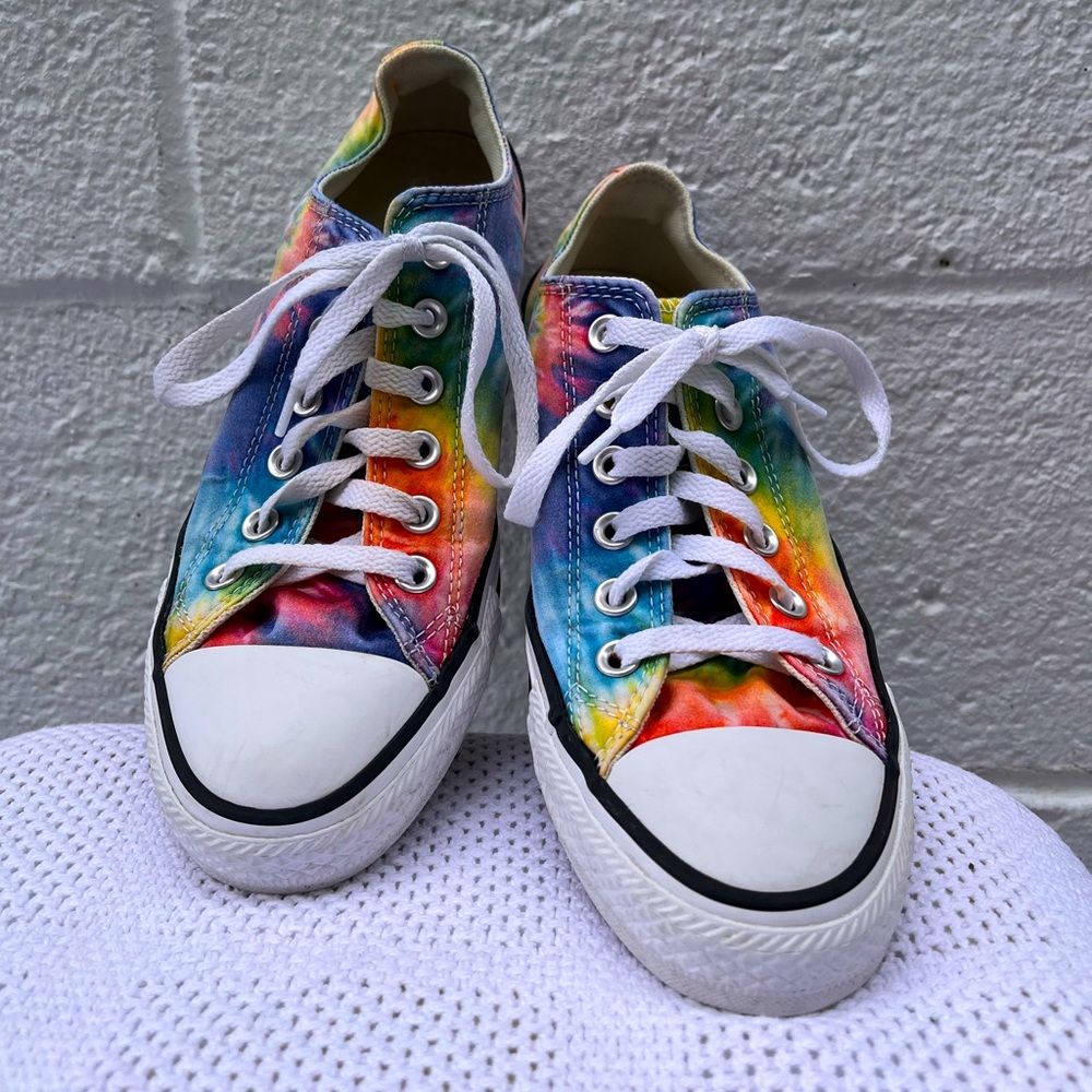 Converse All Star Rainbow Tie-Dye Lowtop Unisex Sneakers